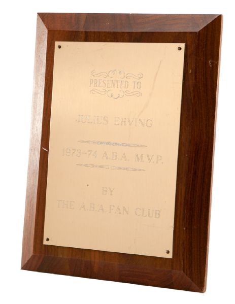 JULIUS "DR. J" ERVINGS 1973-74 ABA MVP PRESENTATION PLAQUE FROM ABA FAN CLUB