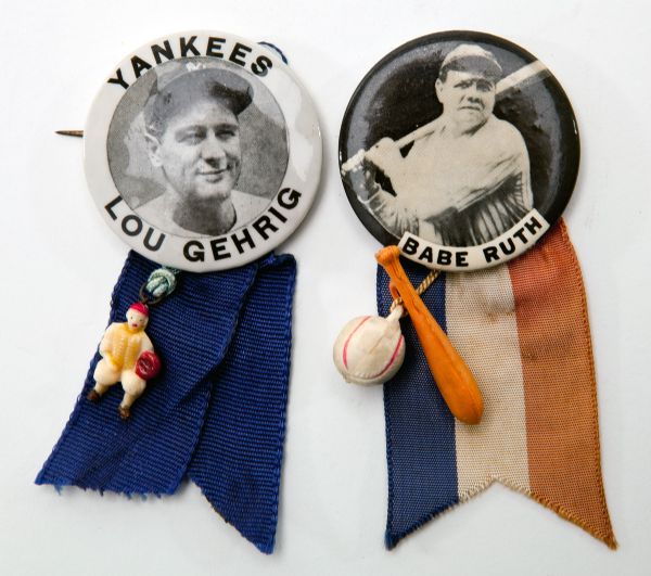 PAIR OF 1930S BABE RUTH AND LOU GEHRIG SOUVENIR PIN BACKS