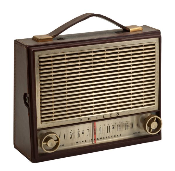 JOHN HAVLICEK’S 1960-61 SIGNED OHIO STATE BIG TEN NATIONAL FINALIST CLOCK RADIO (HAVLICEK LOA)