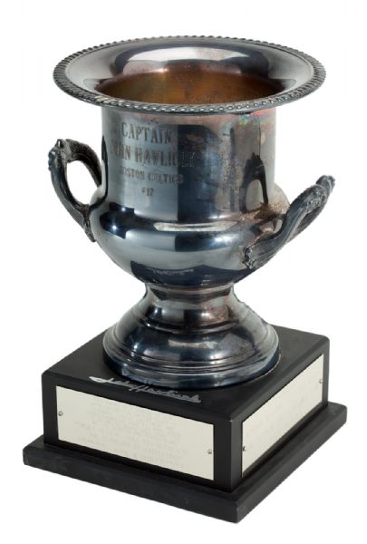 JOHN HAVLICEK’S 1978 SIGNED RETIREMENT TROPHY GIVEN BY NBA TIMERS, SCORE KEEPERS AND STATISTICIANS (HAVLICEK LOA) 