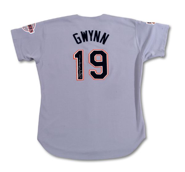 1997 TONY GWYNN AUTOGRAPHED SAN DIEGO PADRES GAME WORN ROAD JERSEY (NSM COLLECTION)