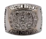1972 BOSTON BRUINS STANLEY CUP CHAMPIONS 14K GOLD (W/ DIAMONDS) STAFF RING