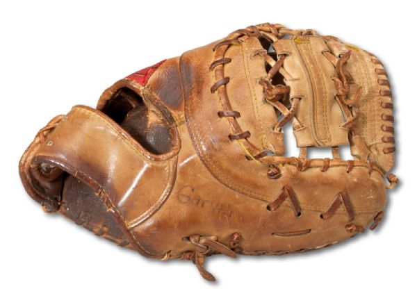 1970s STEVE GARVEY RAWLINGS GAME USED FIRST BASEMANS GLOVE (HELMS/LA84 COLLECTION)