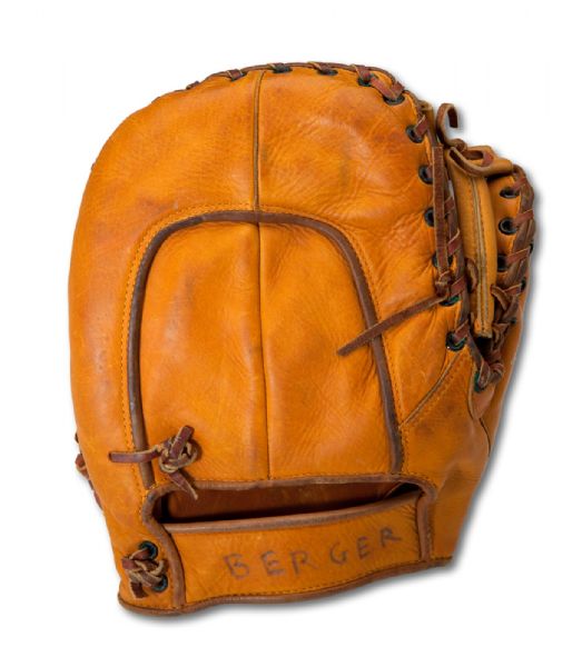 1931-32 GAME WORN FIRST BASEMANS GLOVE ATTRIBUTED TO WALLY BERGER (HELMS/LA84 COLLECTION)