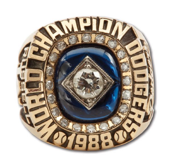 BILL RUSSELLS 1988 LOS ANGELES DODGERS WORLD SERIES CHAMPIONSHIP 14K GOLD RING (RUSSELL LOA)