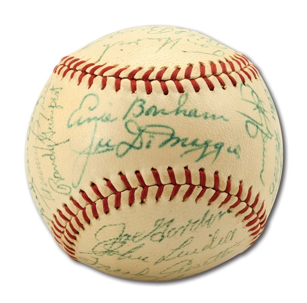 1946 NEW YORK YANKEES TEAM SIGNED BASEBALL (JOHNNY MURPHY COLLECTION) 