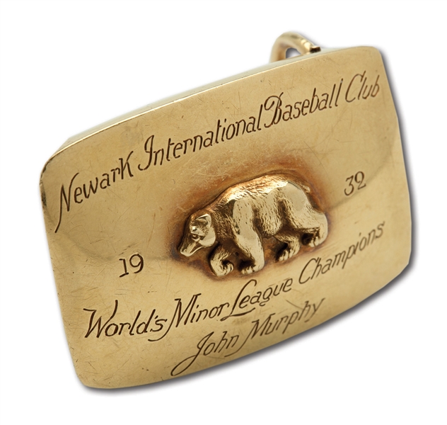 1932 NEWARK BEARS WORLDS MINOR LEAGUE CHAMPIONSHIP GOLD BELT BUCKLE PRESENTED TO JOHNNY MURPHY (JOHNNY MURPHY COLLECTION)