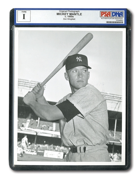 10/6/1952 MICKEY MANTLE ORIGINAL PSA/DNA TYPE 1 PHOTOGRAPH TAKEN BY DON WINGFIELD BEFORE WORLD SERIES GAME 6 (HILLERICH & BRADSBY LOA)
