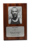 JESSE OWENS 1977 OHIO STATE UNIVERSITY SPORTS HALL OF FAME INDUCTION PLAQUE (OWENS ESTATE COLLECTION)