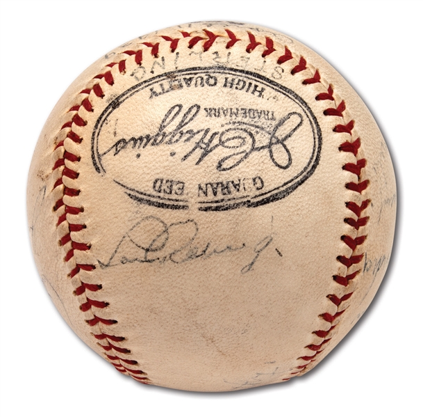 1939 NEW YORK YANKEES WORLD CHAMPIONS (PARTIAL) TEAM SIGNED BASEBALL INCL. GEHRIG