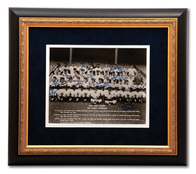 1962 NEW YORK YANKEES WORLD CHAMPION REUNION TEAM SIGNED PHOTOGRAPH