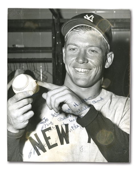 MICKEY MANTLE AUTOGRAPHED ORIGINAL APRIL 17, 1953 WIRE PHOTOGRAPH FROM RECORD 565-FT. HOME RUN AT GRIFFITH STADIUM