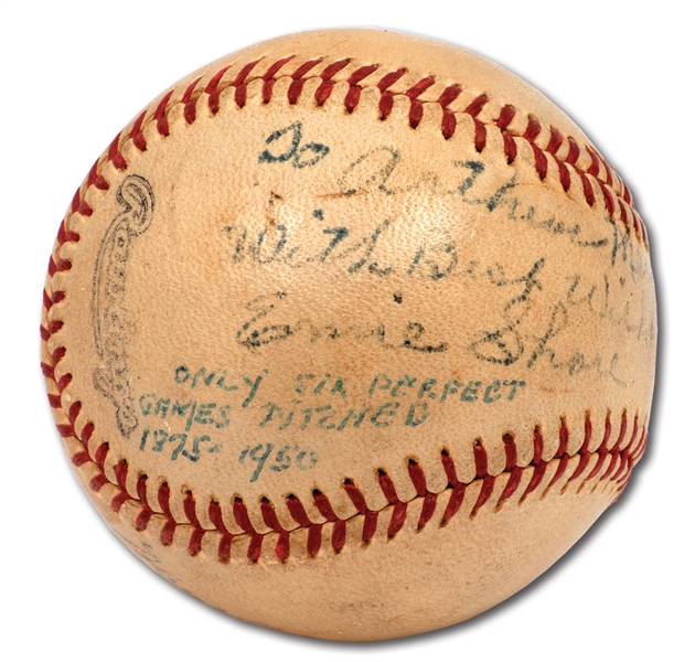 ERNIE SHORE SINGLE SIGNED BASEBALL WITH INSCRIPTION REFERENCING 1915 PERFECT GAME
