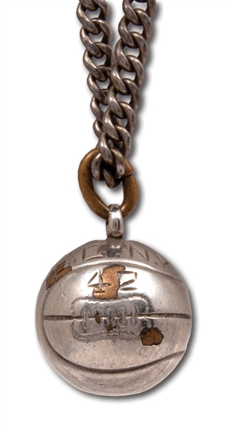 RED HOLZMANS 1942 CITY COLLEGE OF NEW YORK BEAVERS BASKETBALL CHARM WITH CHAIN (HOLZMAN COLLECTION)