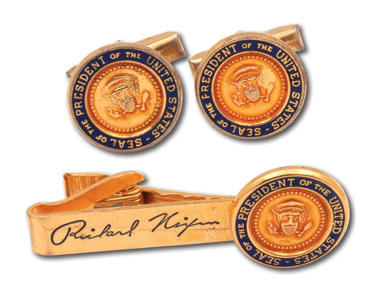 PRESIDENT RICHARD NIXON CUFFLINKS AND TIE TACK (NAME ENGRAVED) SET WITH USA PRESIDENTIAL SEAL
