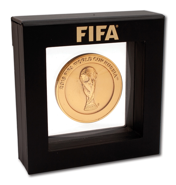 2018 FIFA WORLD CUP (RUSSIA) "PARTICIPANT FINAL COMPETITION" MEDAL GIVEN TO BRAZIL NATIONAL TEAM MEMBER