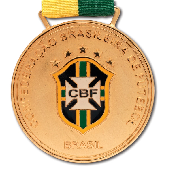 2013 CONFEDERATIONS CUP CBF CHAMPIONS MEDAL ISSUED TO BRAZIL NATIONAL TEAM MEMBER (TECHNICAL COORDINATOR LOA)