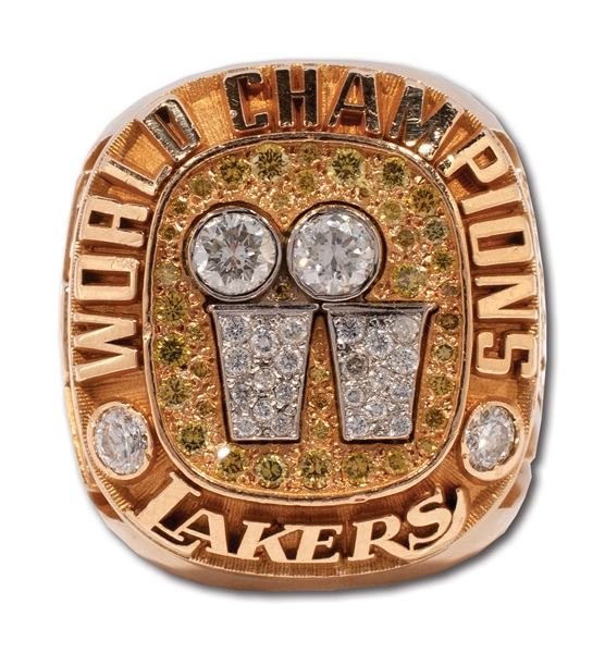 2001 LOS ANGELES LAKERS WORLD CHAMPIONSHIP "BACK TO BACK" RING ISSUED TO TEAMS SPORTS PSYCHOLOGIST