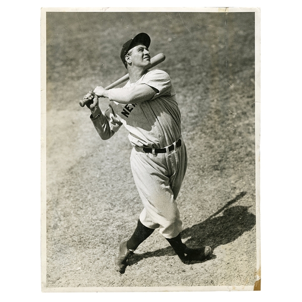 1934 LOU GEHRIG N.Y. YANKEES OVERSIZED 11x14 ORIGINAL PHOTO - PICTURESQUE BATTING POSE TRACKING A DEEP DRIVE! (PSA/DNA TYPE I)
