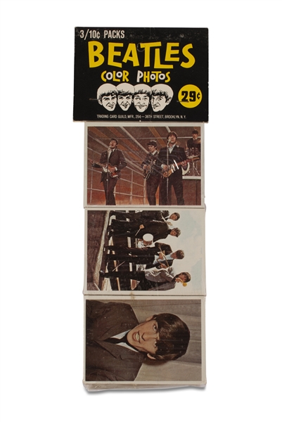 RARE 1964 BEATLES COLOR TOPPS CARDS UNOPENED CELLO PACK