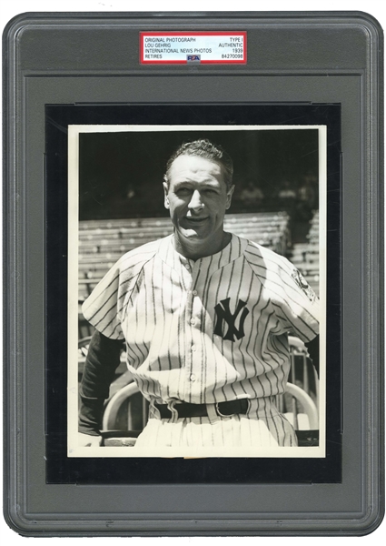 IMPORTANT JUNE 21, 1939 LOU GEHRIG ORIGINAL PHOTOGRAPH FROM HIS RETIREMENT ANNOUNCEMENT - PSA/DNA TYPE I
