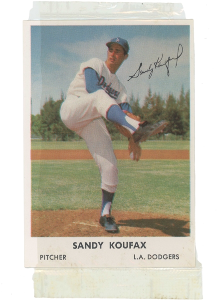 1962 BELL BRAND SANDY KOUFAX LOS ANGELES DODGERS BASEBALL CARD IN ORIGINAL WRAPPING (LOOSE)