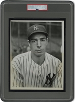 Superb 1942 Joe DiMaggio New York Yankees Original Portrait Photograph – PSA/DNA Type 1