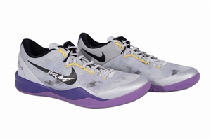 12/28/2012 Kobe Bryant Game Worn & Dual-Signed Nike Kobe VIII Shoes Photomatched to 27 Points in Win vs. Portland – Sports Investors & Beckett LOAs