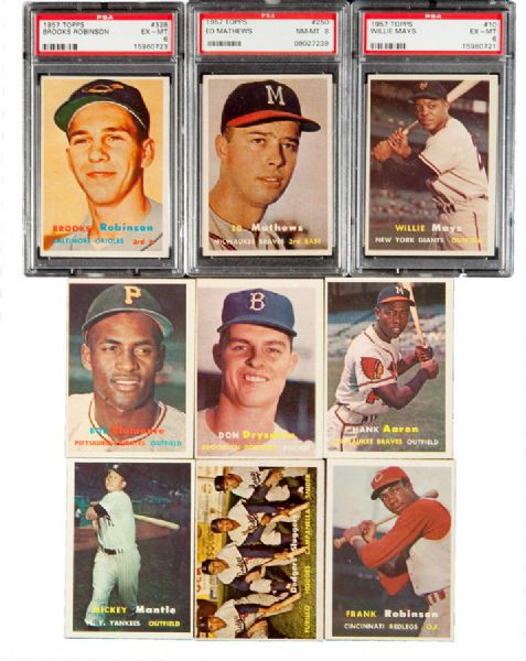 1957 TOPPS BASEBALL LOT OF 75 LOADED WITH STARS INCLUDING MANTLE, MAYS, B. ROBINSON, F. ROBINSON, AARON (2), ETC