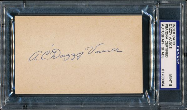 DAZZY VANCE AUTOGRAPHED 3 BY 5 INDEX CARD WITH MINT PSA/DNA 9 SIGNATURE
