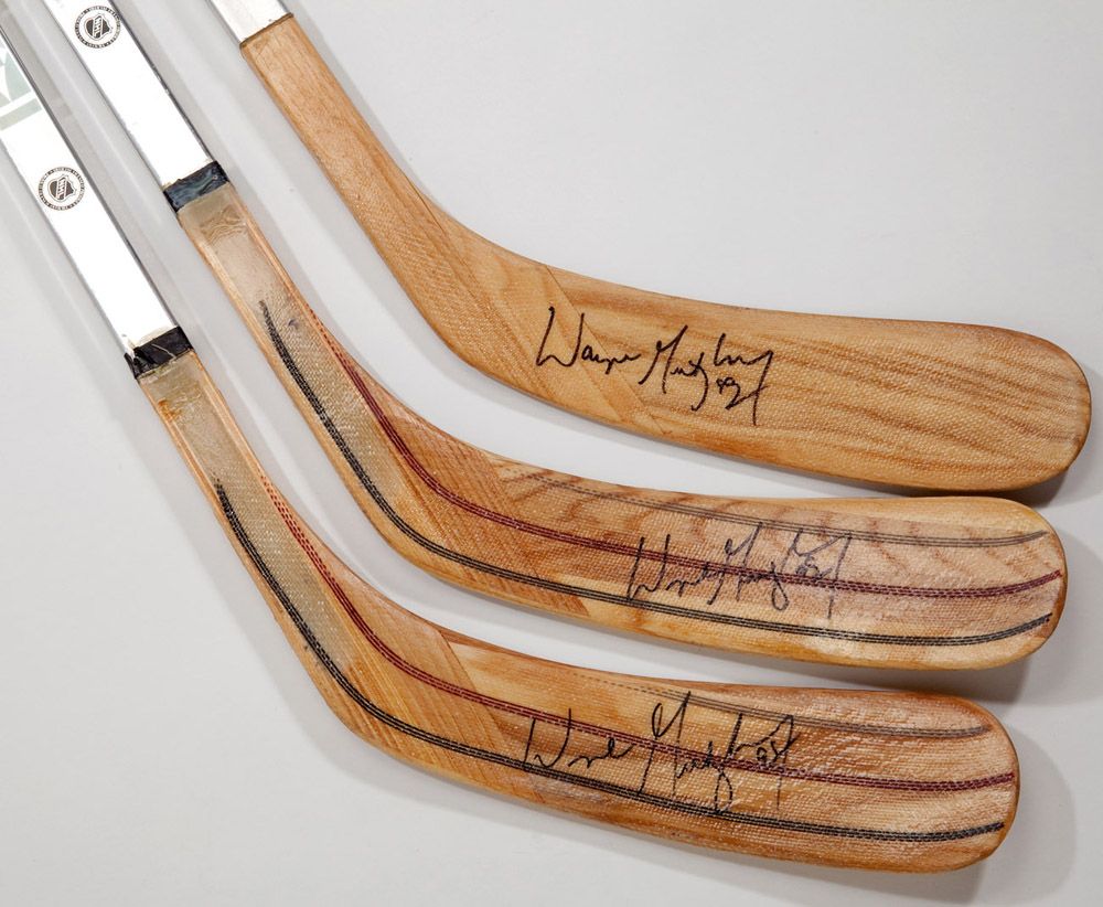 Wayne Gretzky Autographed Easton Aluminum Stick – House of Hockey