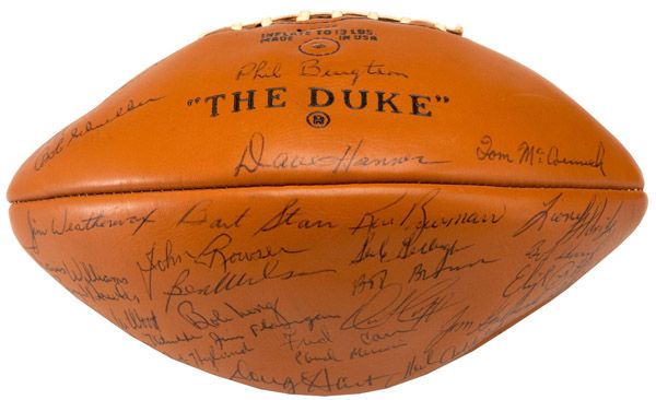 1967/68 GREEN BAY PACKERS SUPER BOWL CHAMPION TEAM SIGNED FOOTBALL