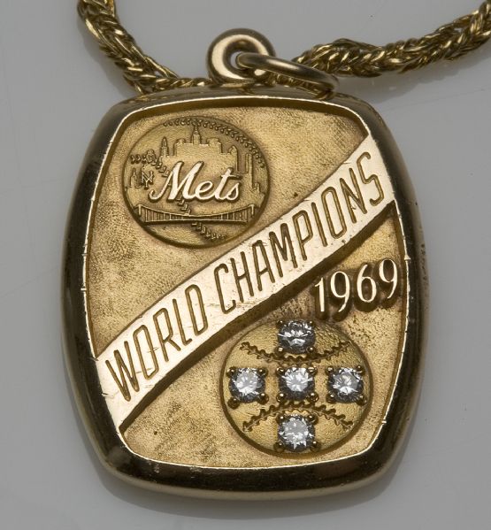 1969 New York Mets World Series Champions gold pendant and chain  