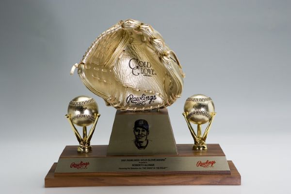 2001 Roberto Alomar Rawlings Gold Glove Award 