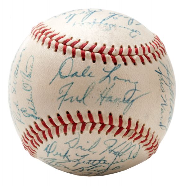1955 PITTSBURGH PIRATES TEAM SIGNED BASEBALL INCL. ROOKIE ROBERTO CLEMENTE