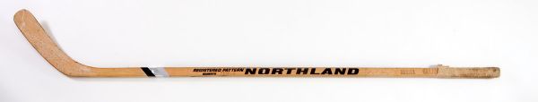 1970S STAN MIKITA CHICAGO BLACKHAWKS AUTOGRAPHED GAME USED NORTHLAND STICK