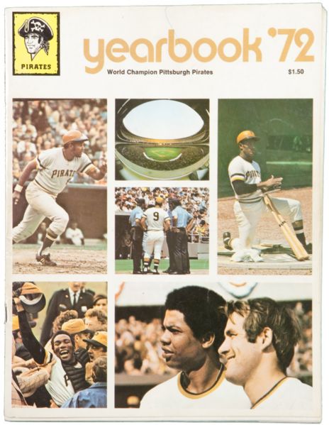 1972 PITTSBURGH PIRATES TEAM SIGNED YEARBOOK INCL. CLEMENTE