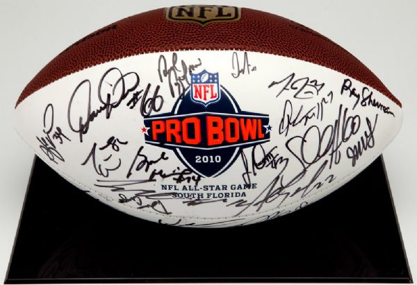 2010 NFL PRO BOWL NFC TEAM SIGNED FOOTBALL W/ LOA FROM NFL