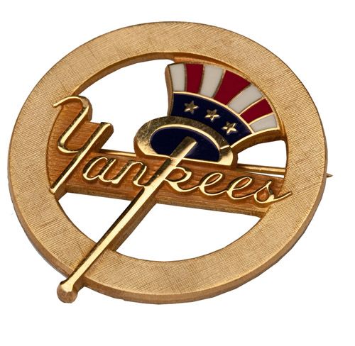 CIRCA 1950S NEW YORK YANKEES LAPEL PIN FROM MICKEY MANTLES PERSONAL COLLECTION