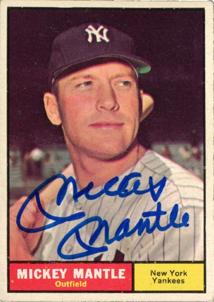 AUTOGRAPHED 1961 TOPPS #300 MICKEY MANTLE