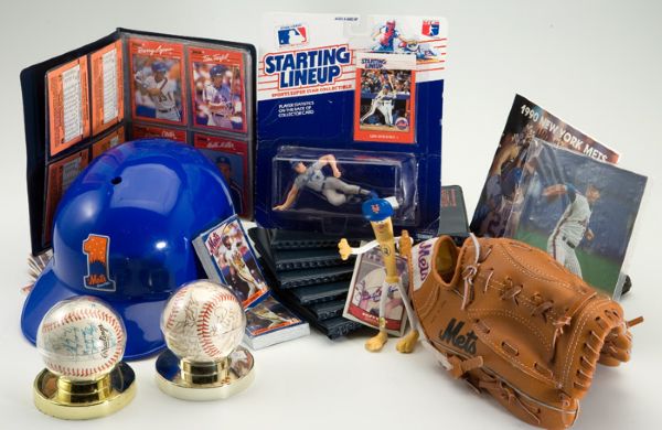 LATE 1980S - EARLY 1990S NEW YORK METS COLLECTION (SIGNED BASEBALLS, CARDS, ETC)