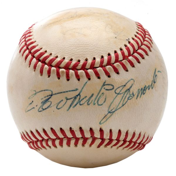 CIRCA 1971 PITTSBURGH PIRATES PARTIAL SIGNED BASEBALL WITH ROBERTO CLEMENTE ON THE SWEET SPOT