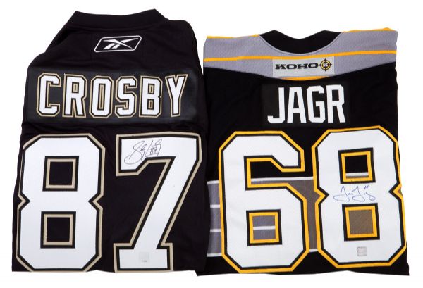 SIDNEY CROSBY SIGNED JERSEY AND JAROMIR JAGR SIGNED JERSEY AND PICTURE 