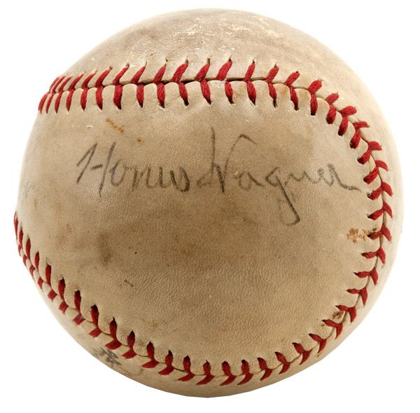1940S BASEBALL SIGNED BY HONUS WAGNER AND OTHERS