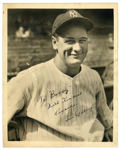 LOU GEHRIG SIGNED 8" X 10" PHOTO