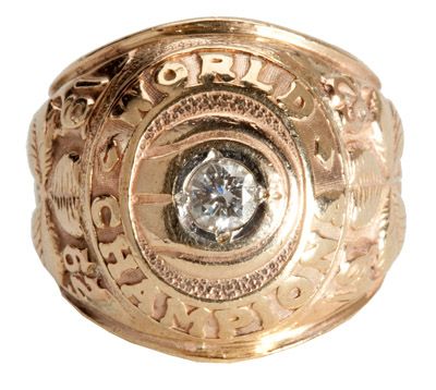 RED AUERBACHS 1962 BOSTON CELTICS NBA CHAMPIONSHIP RING WORN BY HIS WIFE DOROTHY