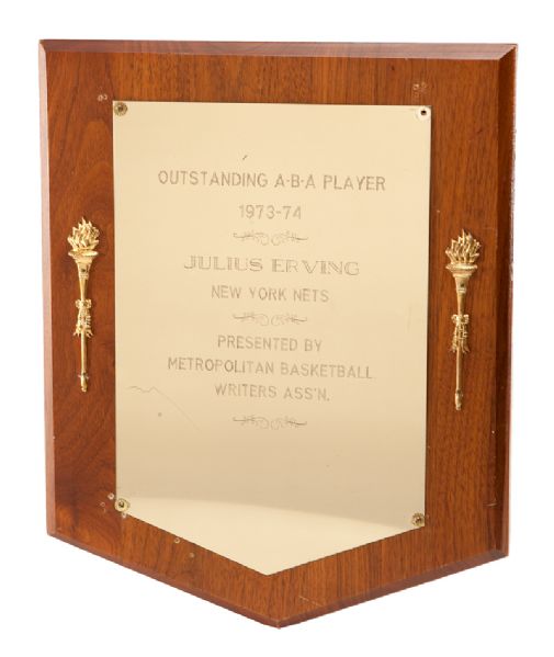 JULIUS "DR. J" ERVINGS 1973-74 OUTSTANDING ABA PLAYER PRESENTATION PLAQUE