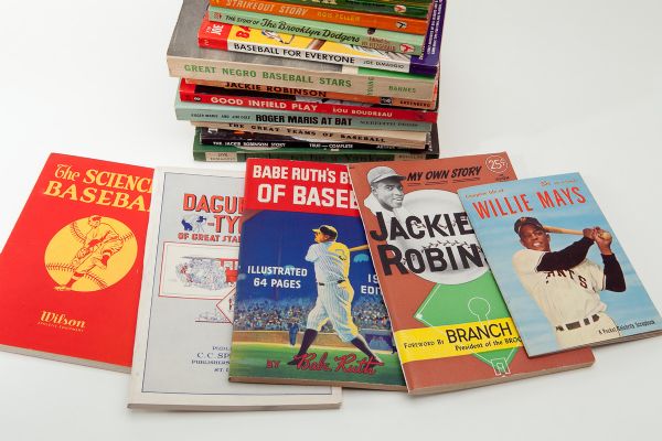 1920S - 1950S EXCEPTIONAL PAPERBACK BASEBALL BOOK COLLECTION OF NINETEEN