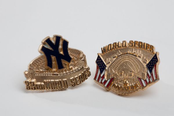 PAIR OF 1981 WORLD SERIES PRESS PINS (YANKEES AND DODGERS)