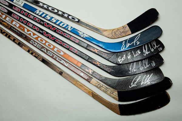 PHILADELPHIA FLYERS GAME USE STICK COLLECTION OF ELEVEN